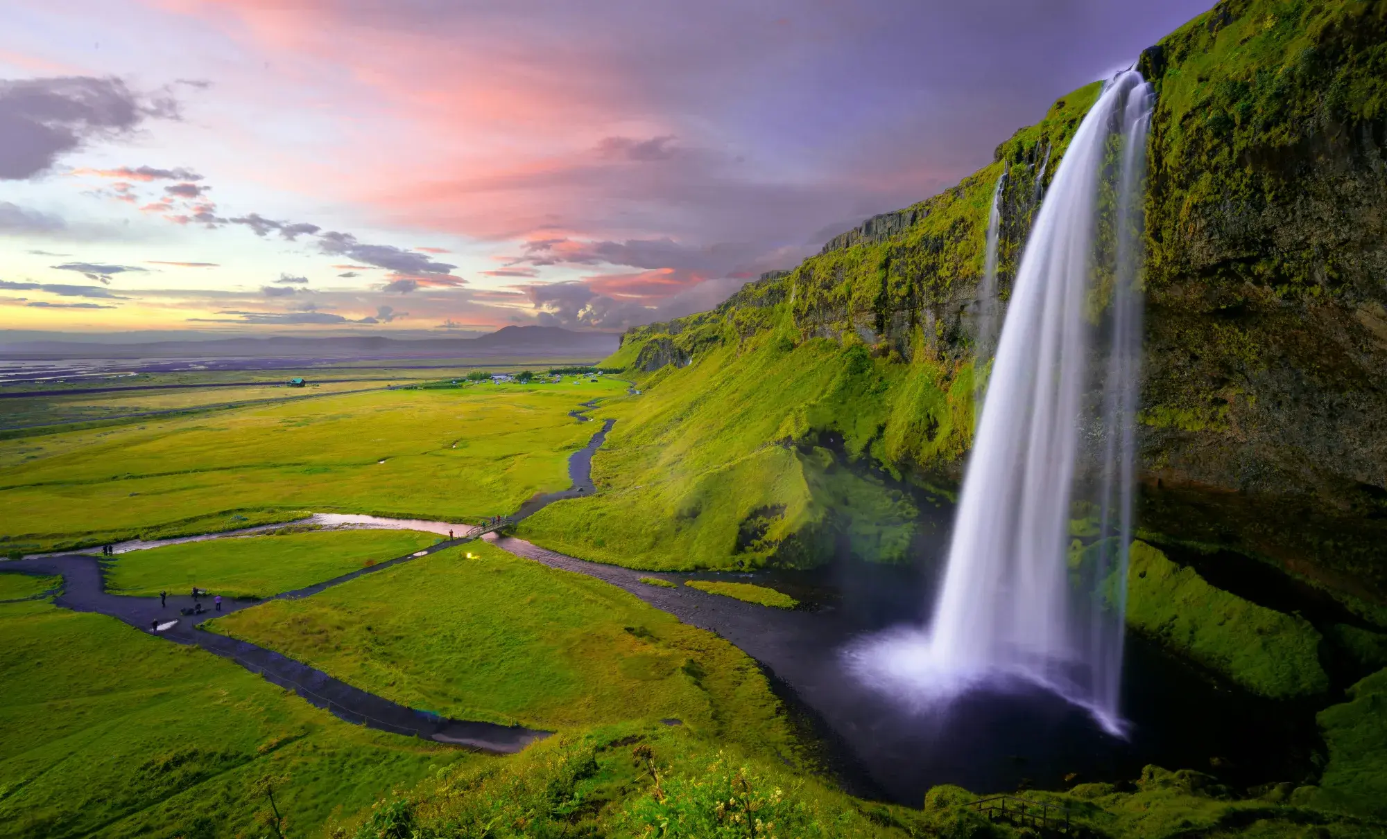 Icelandic waterfall — eSIM data plan for travel photography along the Ring Road