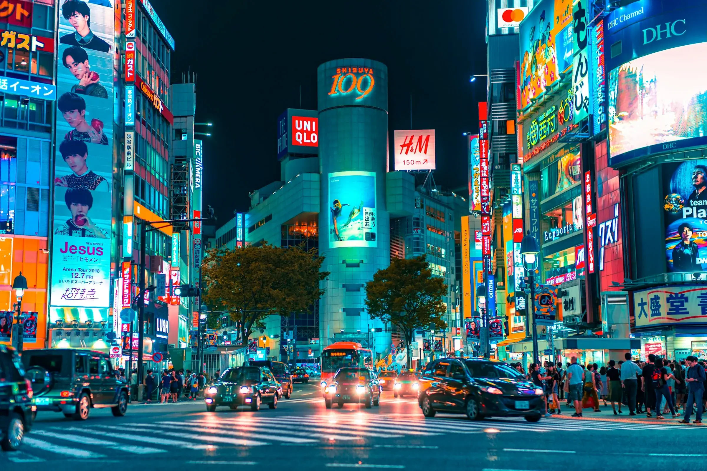 Shibuya crossing at night — eSIM for European travelers in Japan